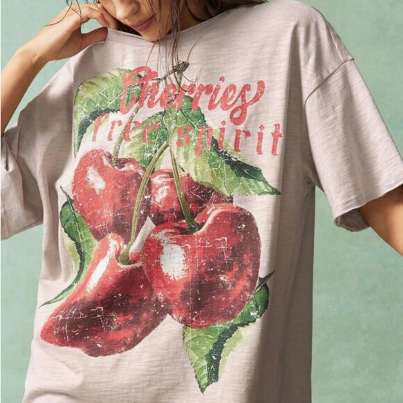 BOUTIQUE DESIGNER LOOK CHERRY GRAPHIC TEE - Picture 1 of 4